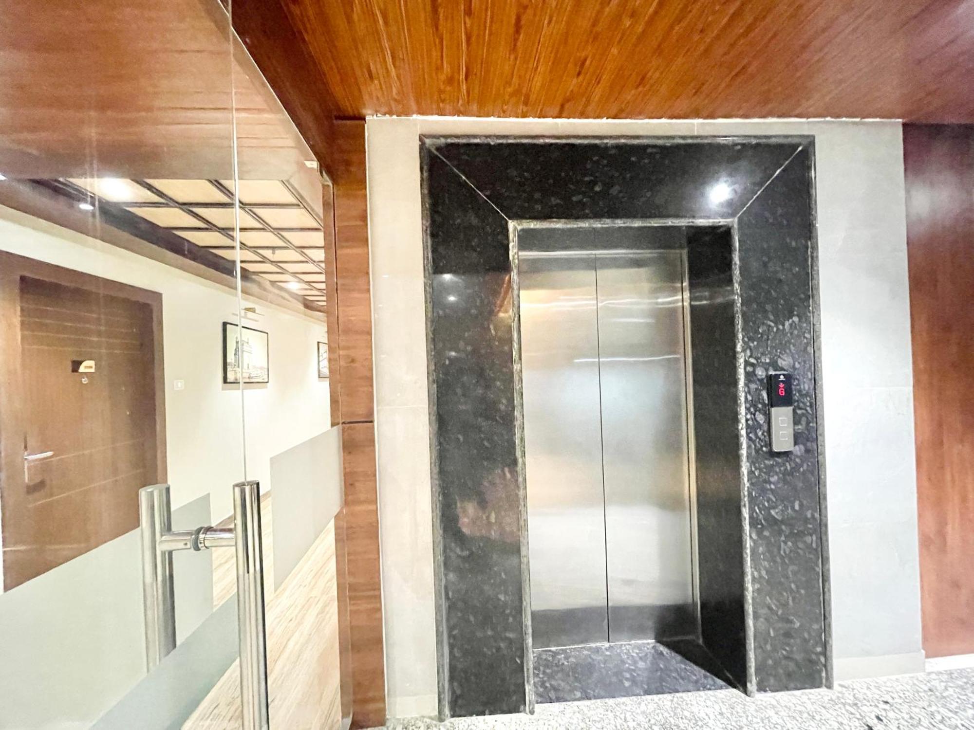 Hotel Vedangam Inn ! Varanasi - Foreigner'S Choice ! Fully Air-Conditioned Hotel With Parking Availability, Near Kashi Vishwanath Temple, And Ganga Ghat Exterior photo